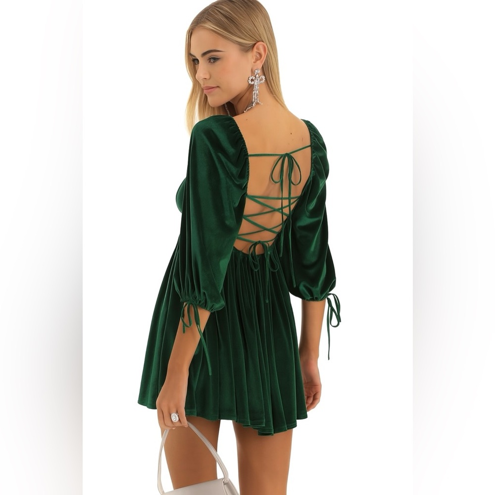 🌲 LUCY IN THE SKY Velvet Babydoll Backless Mini Dress. Green. XS. Great Cond